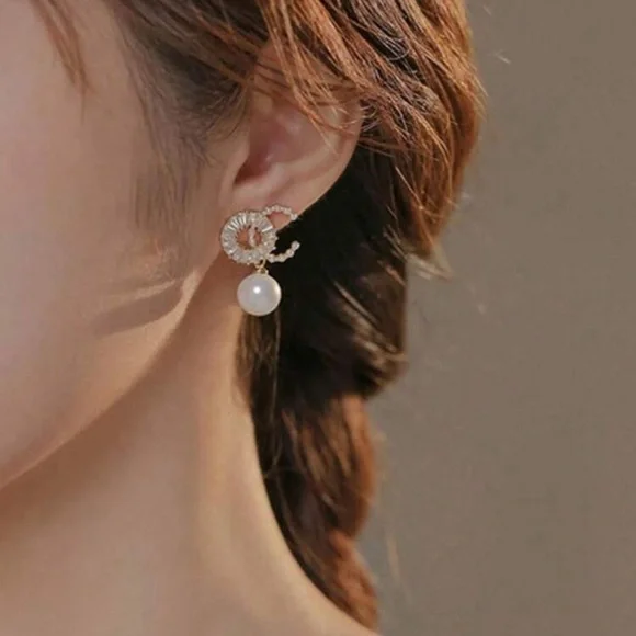 1pair All Seasons Faux Pearl Stud Earrings In Simple And Fashionable - Picture 3 of 5